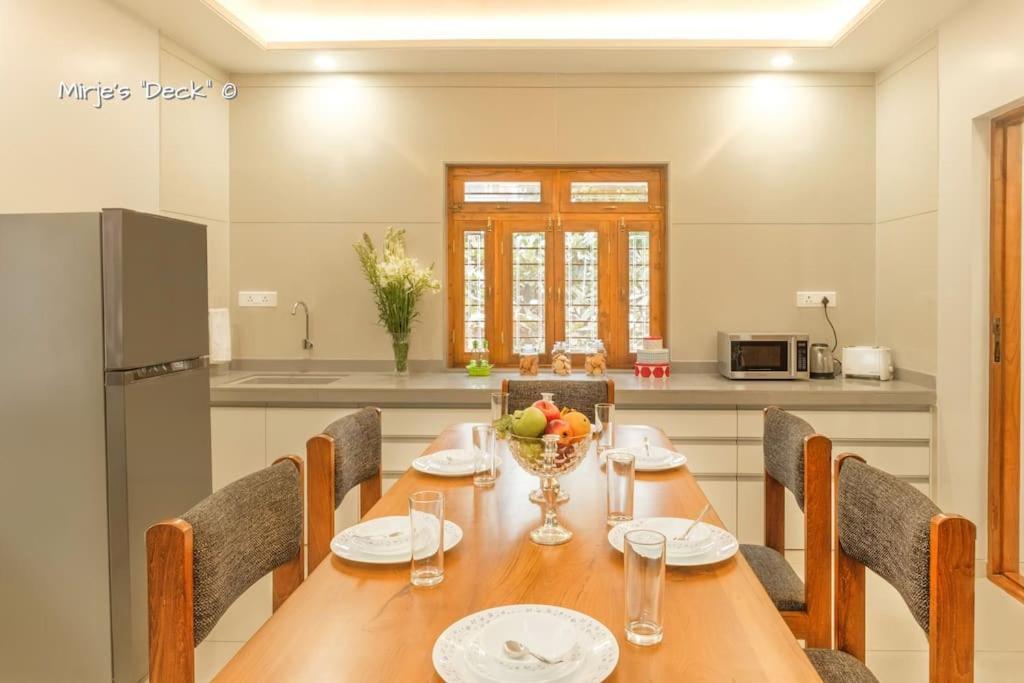 Mirje'S Deck - Homestay - Family Rooms 콜라푸르 외부 사진